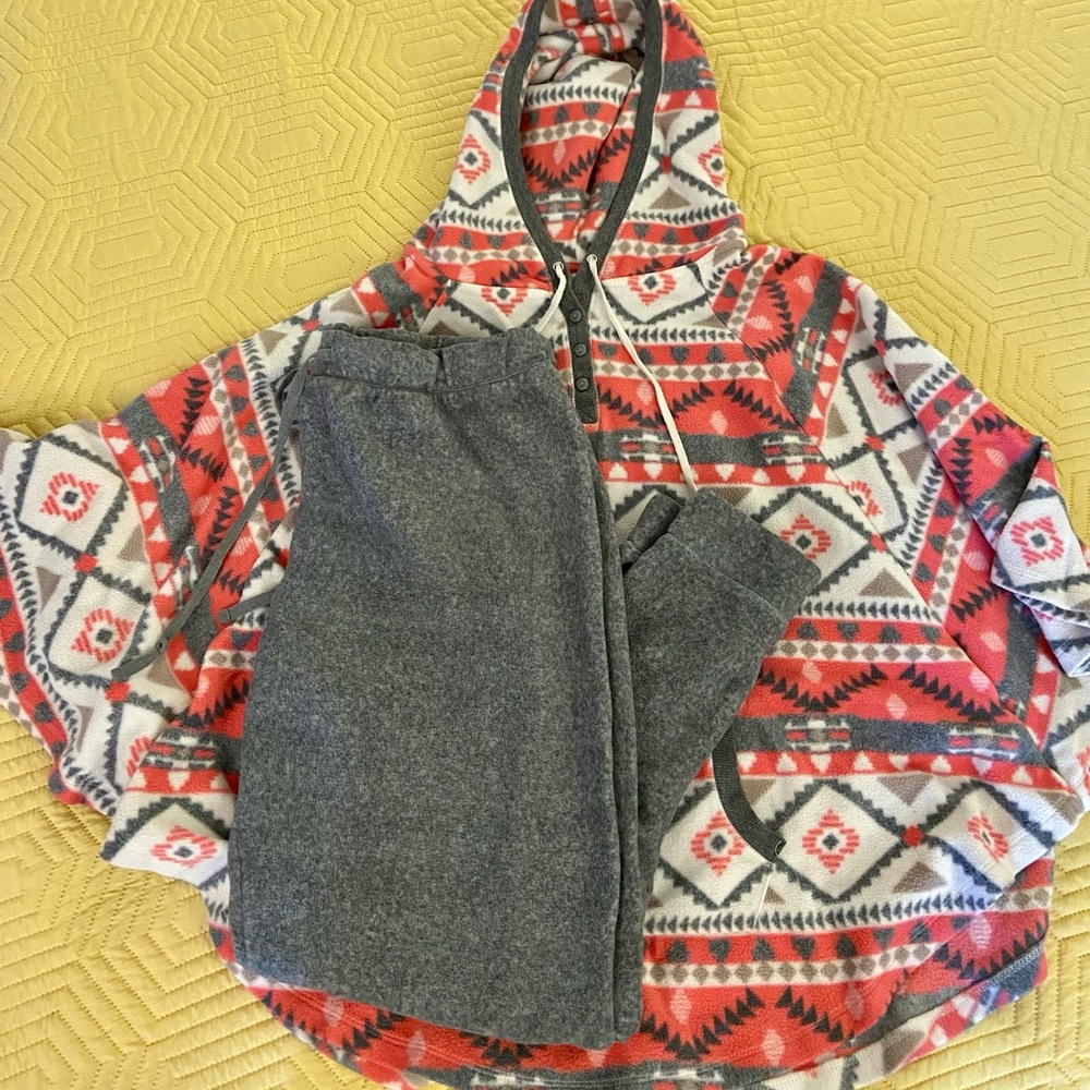 Cuddl Duds Poncho PJs